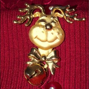 Reindeer smiling face holiday pin with bell
